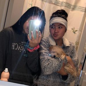 Meet your Posher, Chloe